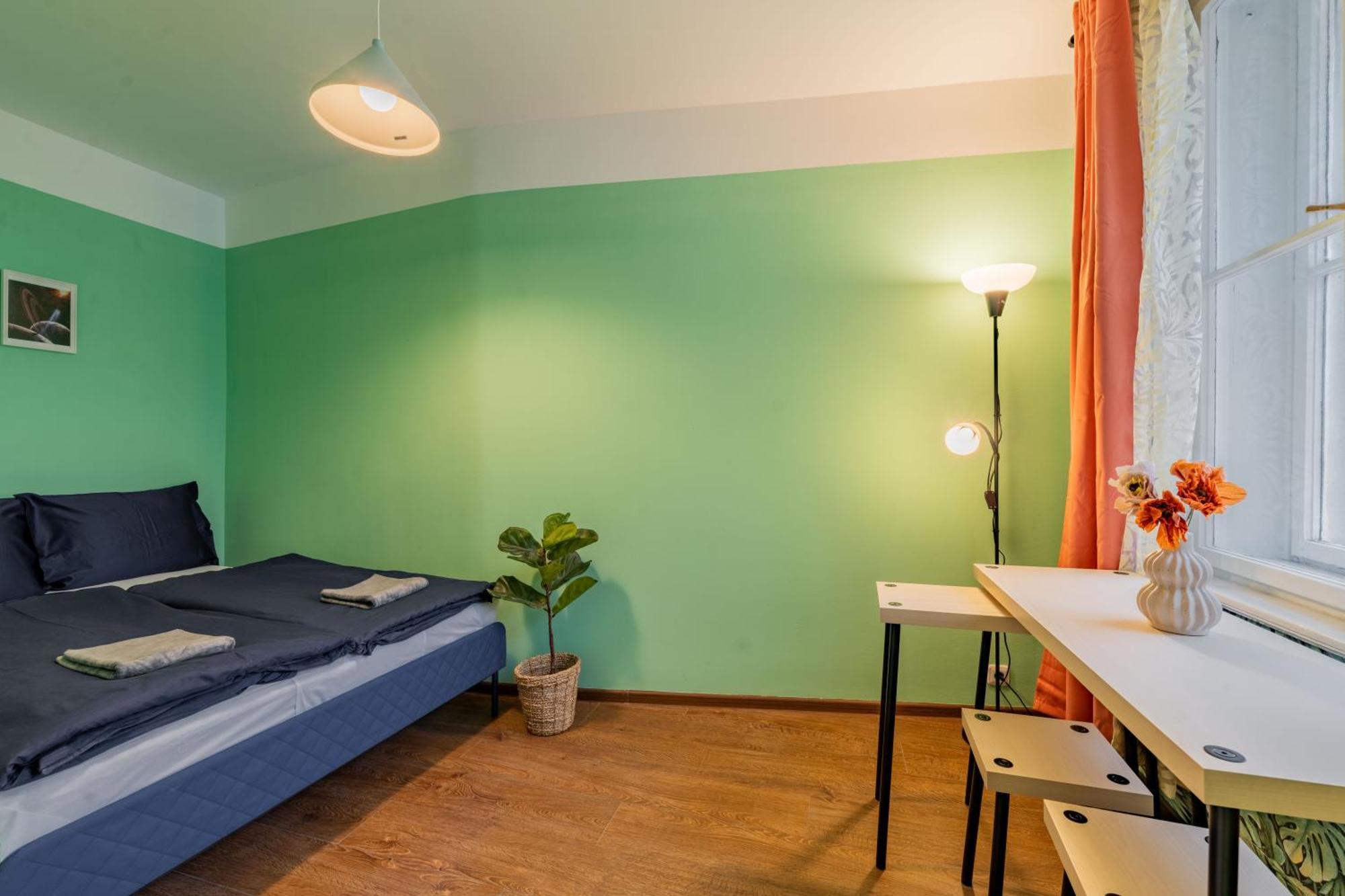 Stellar Female Hostel Прага Екстер'єр фото