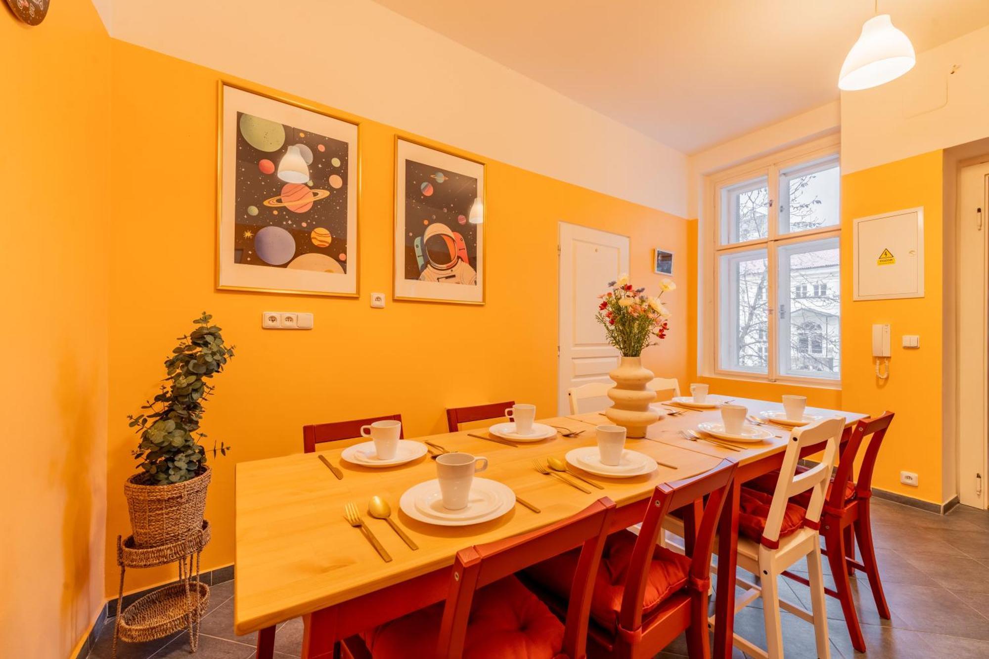 Stellar Female Hostel Прага Екстер'єр фото