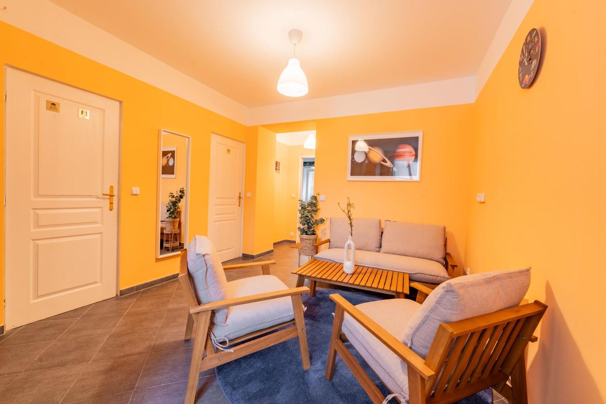 Stellar Female Hostel Прага Екстер'єр фото