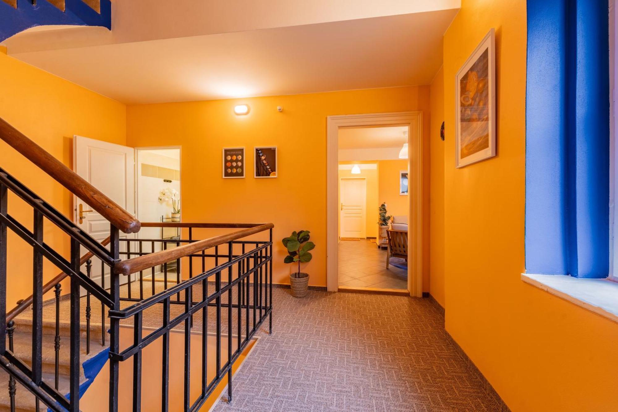 Stellar Female Hostel Прага Екстер'єр фото