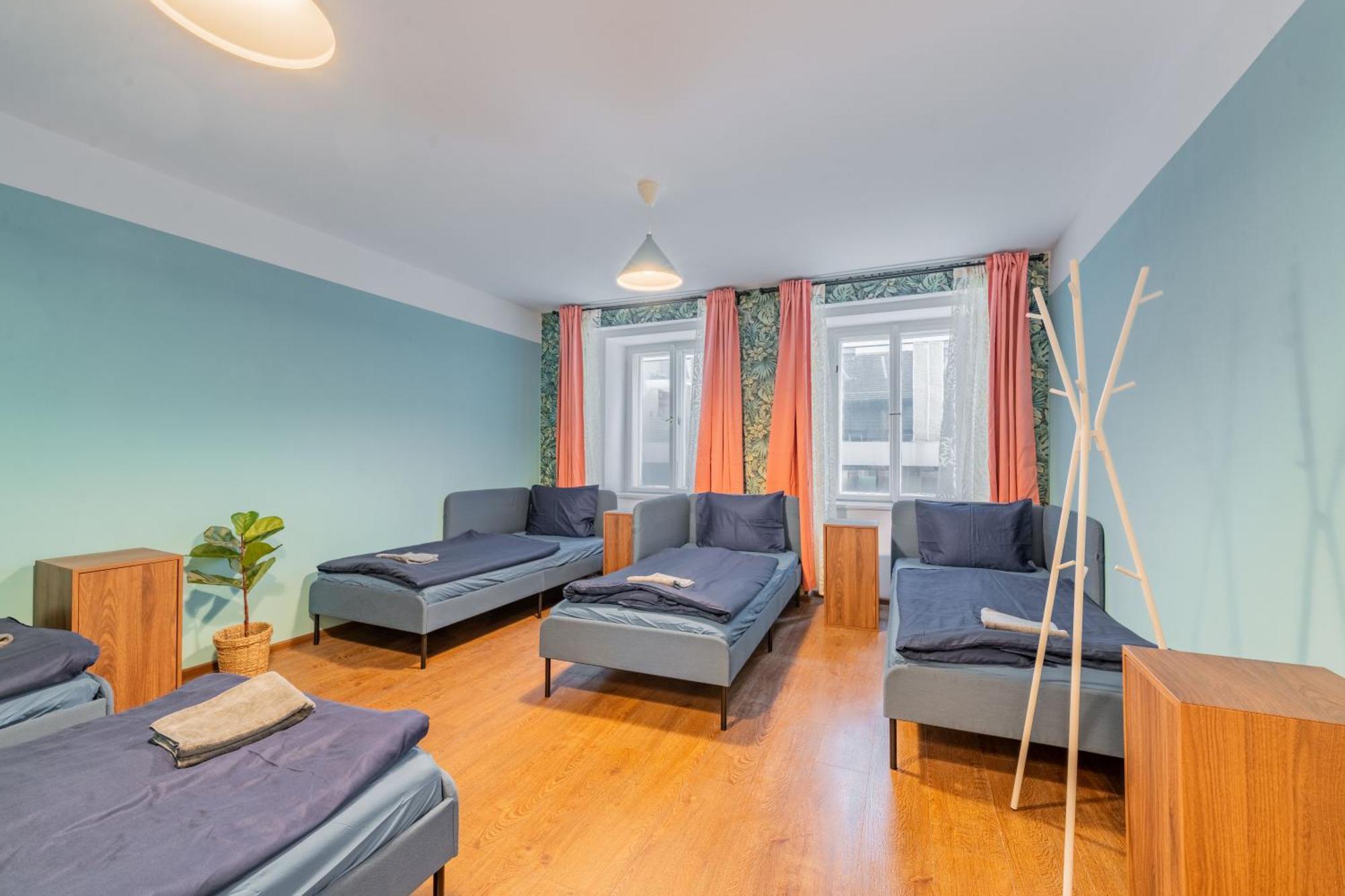 Stellar Female Hostel Прага Екстер'єр фото