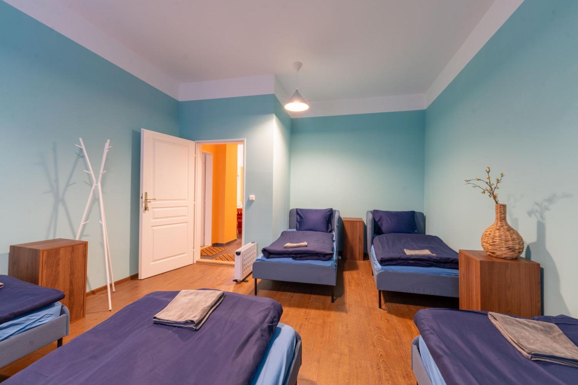 Stellar Female Hostel Прага Екстер'єр фото