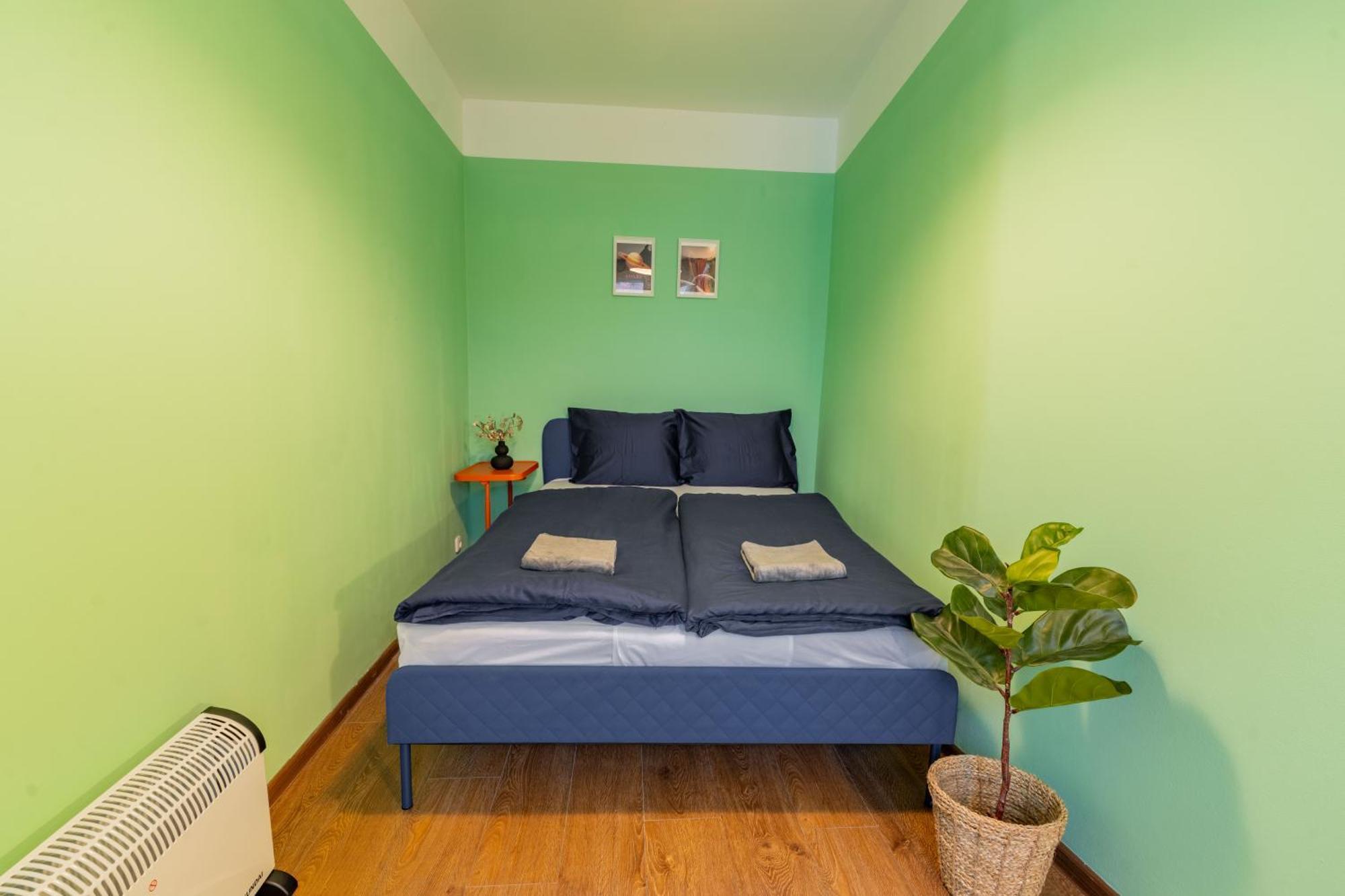 Stellar Female Hostel Прага Екстер'єр фото