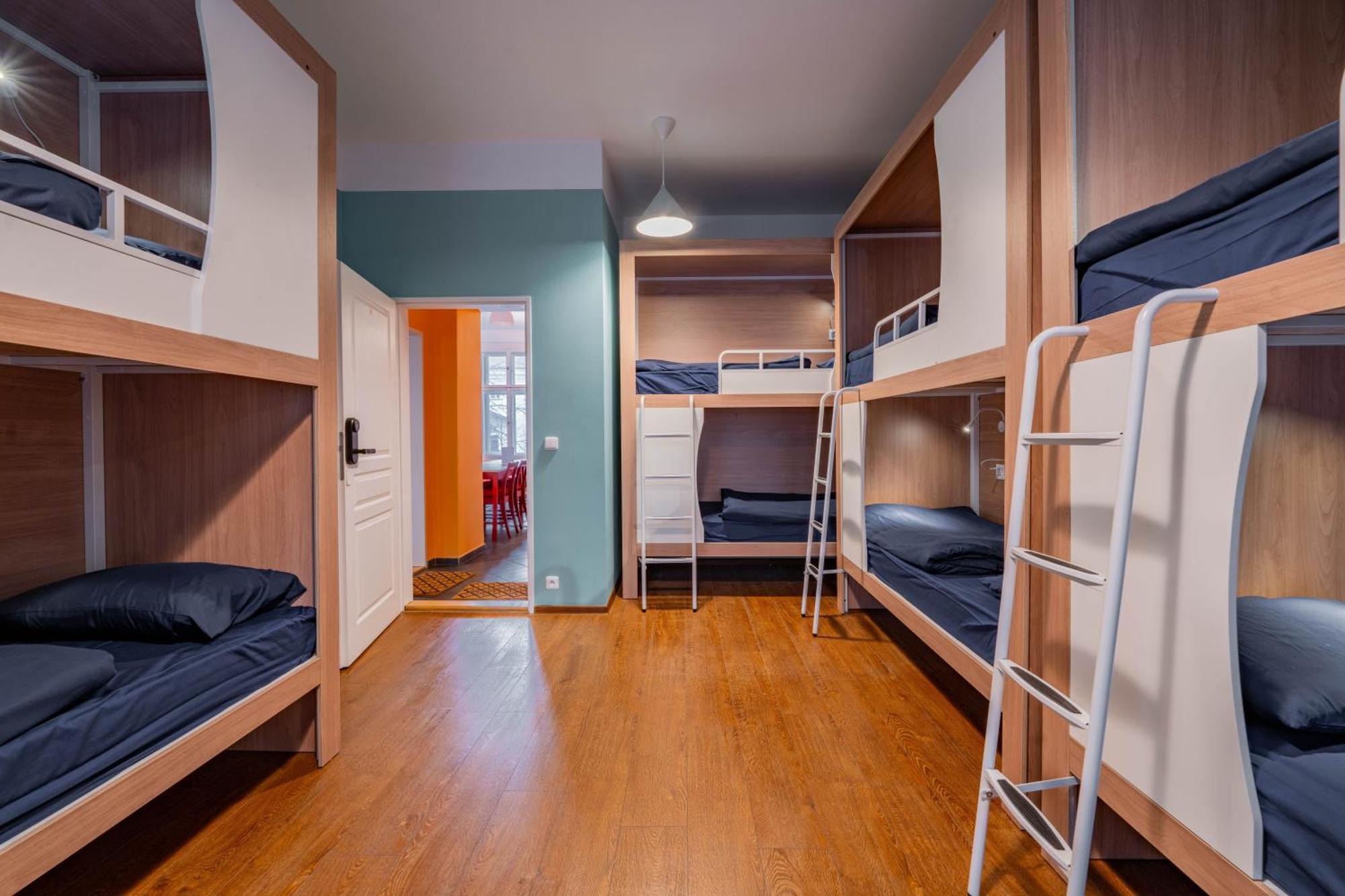 Stellar Female Hostel Прага Екстер'єр фото